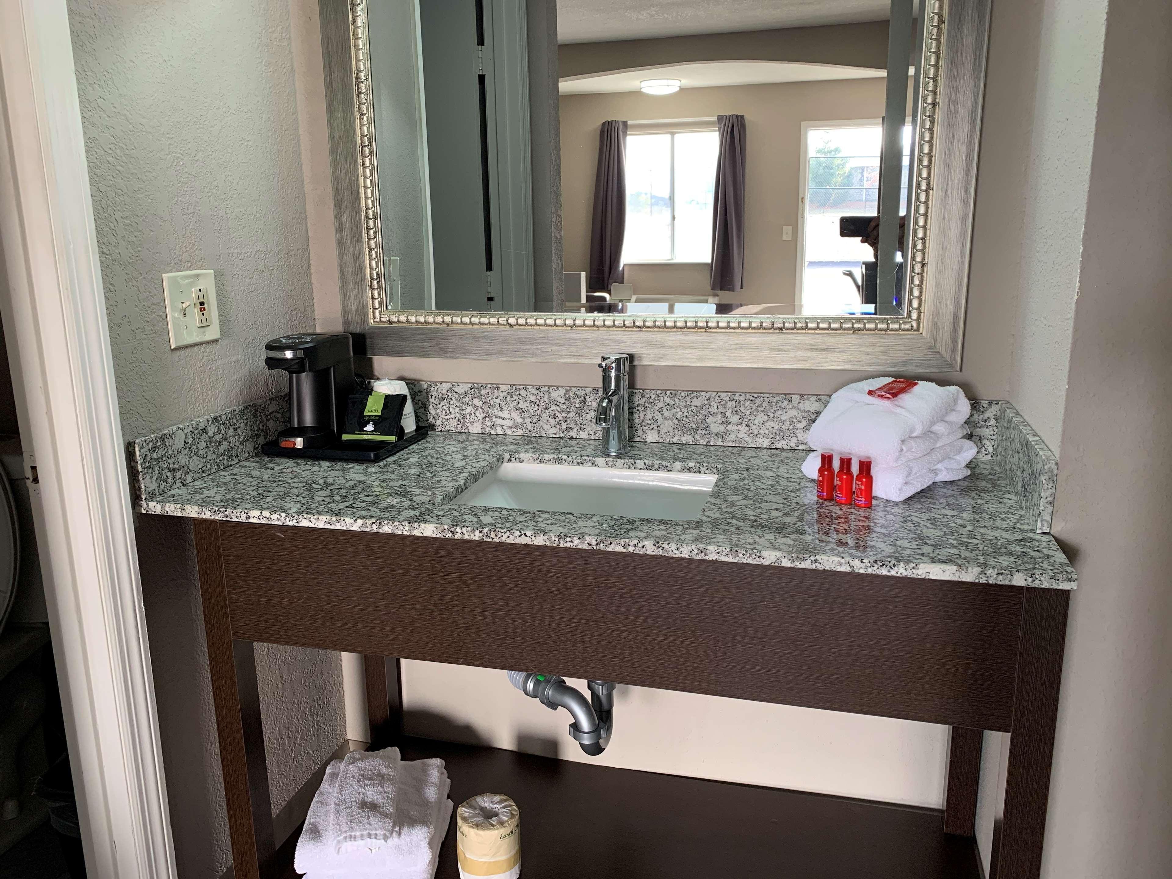 Surestay Hotel By Best Western Olathe Buitenkant foto